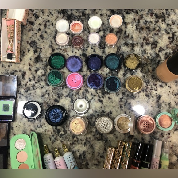 Selling bundle misc beauty bundle. Not selling separately. - Picture 4 of 5